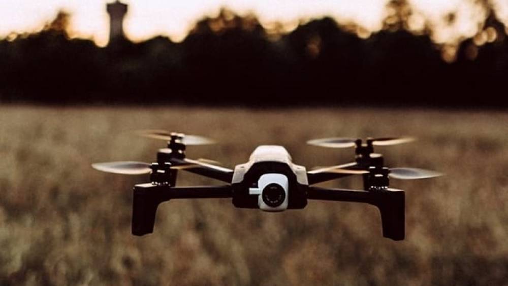 parrot sauve par son fondateur henri seydoux