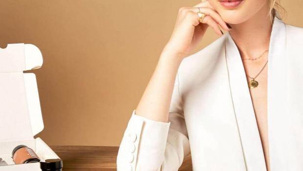 la marque aime voit la vie en rose