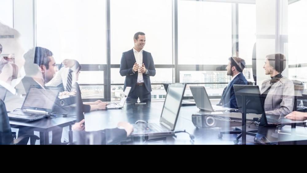 collaborer avec des consultants externes le nouveau defi des banques