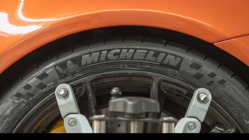 une froide vision des rapports economiques et sociaux quand bruno retailleau fustige michelin
