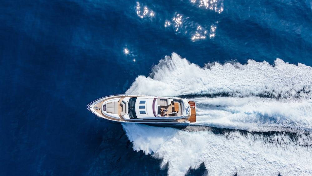 nautisme beneteau se lance dans la location