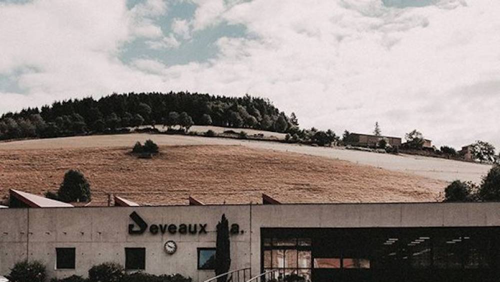 textile le groupe deveaux tisse sa toile