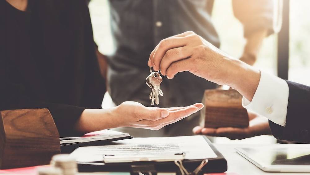 dans le secteur de limmobilier le travail et le relationnel sont les cles de la reussite