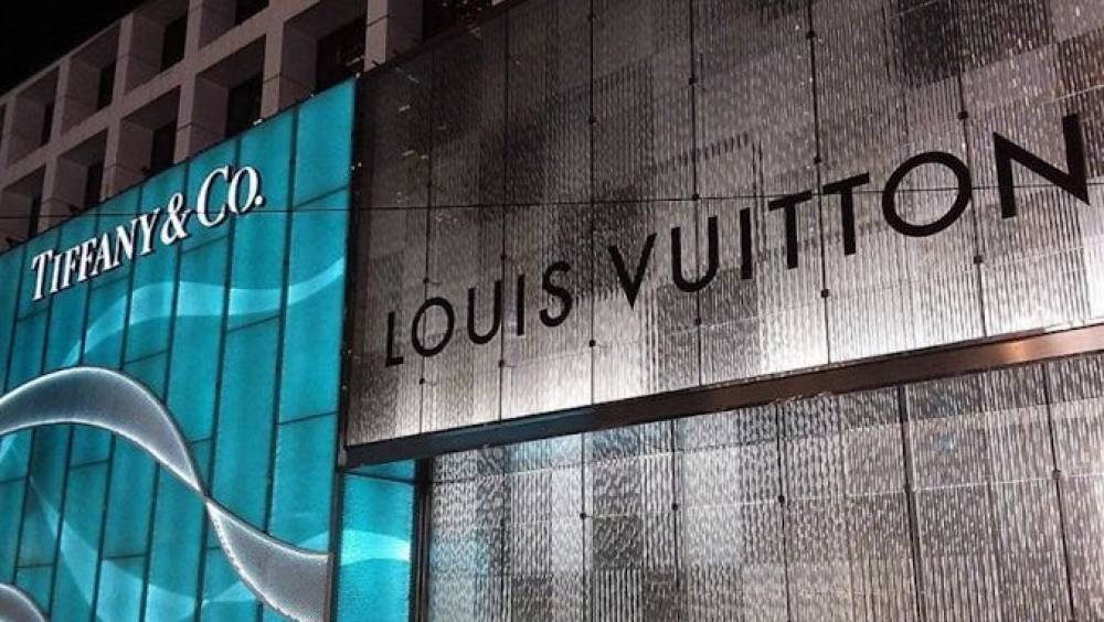 affaire tiffany lvmh pourquoi le groupe de bernard arnault devrait lemporter