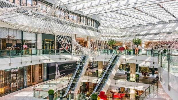 unibail rodamco westfield des frondeurs remettent en cause la strategie a laquelle ils adheraient il y a peu