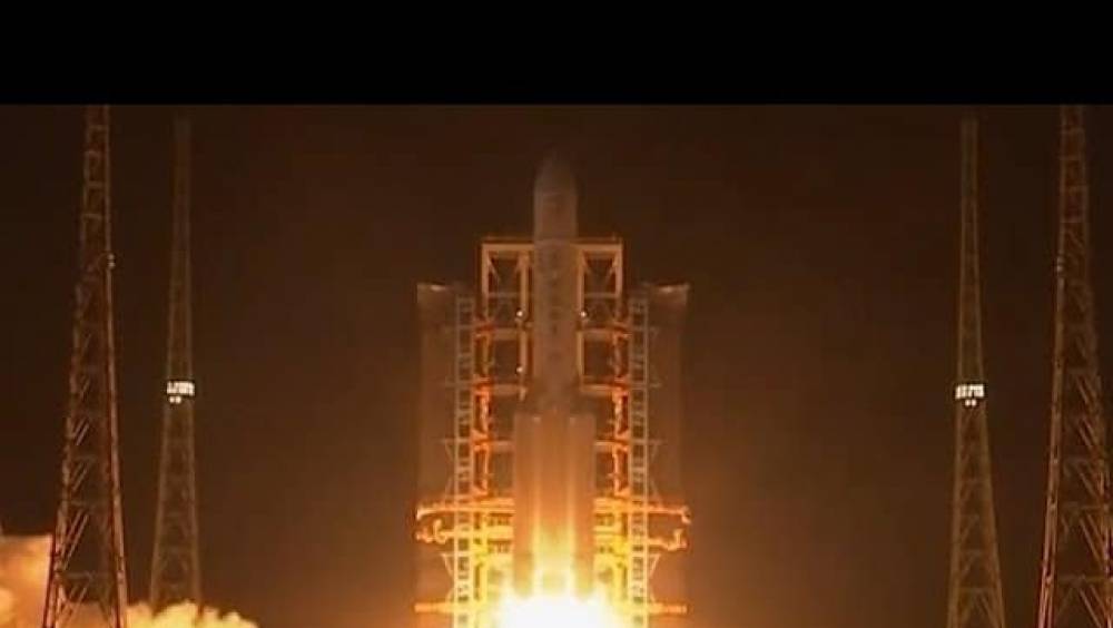 la chine lance la sonde change 5 pour collecter et ramener des echantillons lunaires