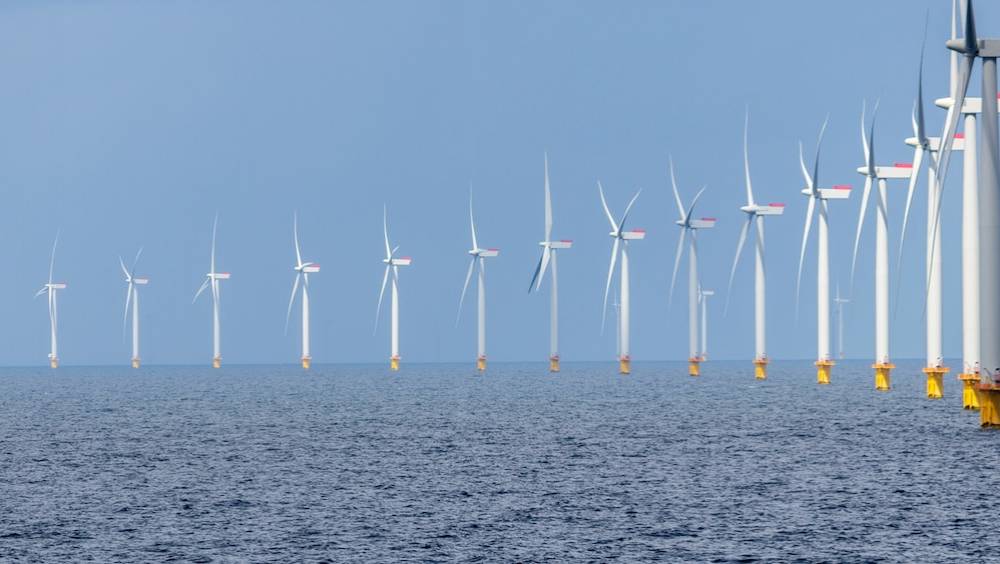 eoliennes en mer de la baie de saint brieuc deliberations troublantes au conseil regional de bretagne