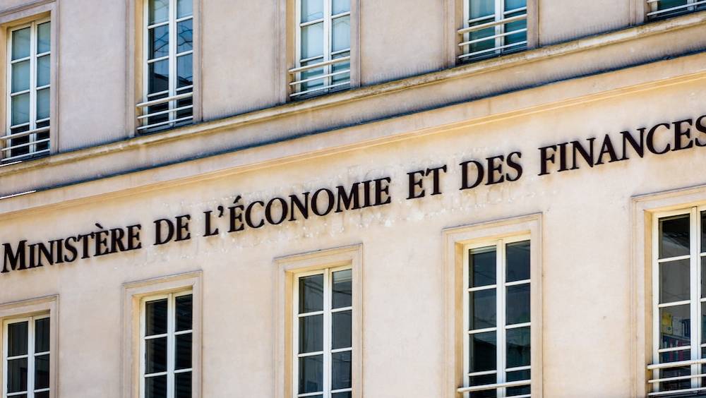 pour des regions qui investissent les champs economique et financier