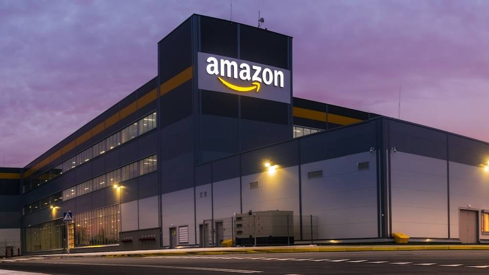 en france amazon mene une guerre economique absolue contre les petits commerces