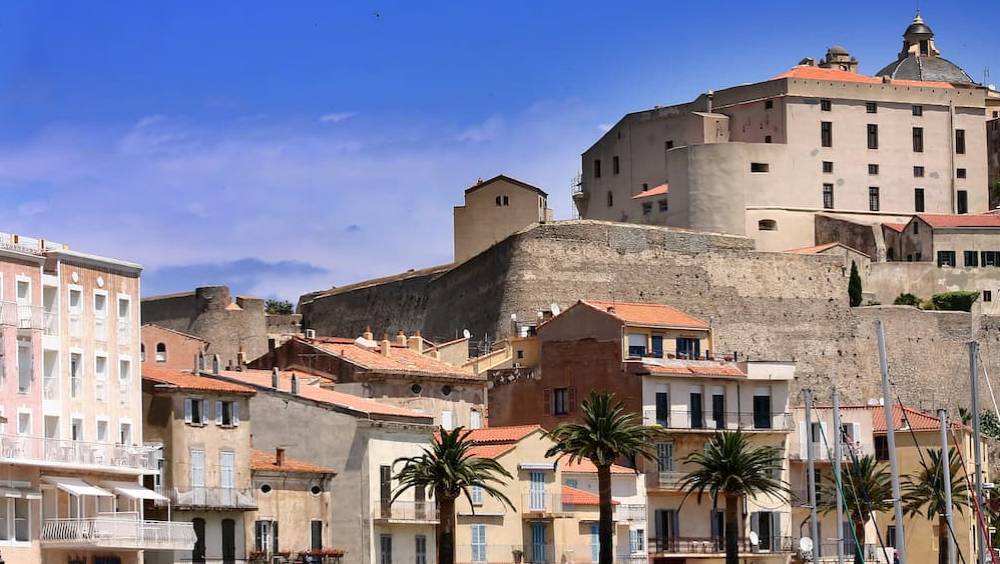 immobilier neuf en corse pourquoi la corse seduit les investisseurs