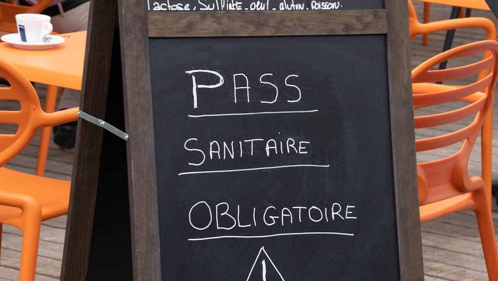 il est tres simple aujourdhui dutiliser le pass sanitaire dune autre personne