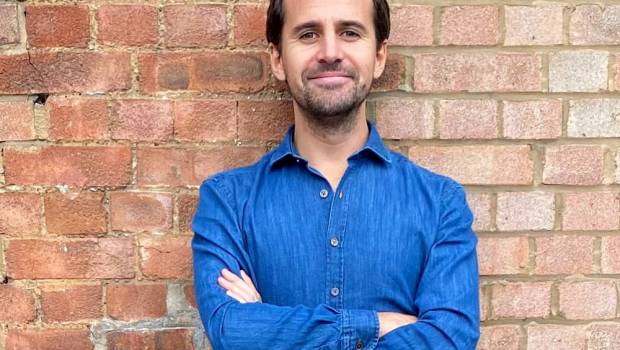 arthur acker superbrosse une brosse a dents represente jusqua 10 kg de dechets par personne et par an