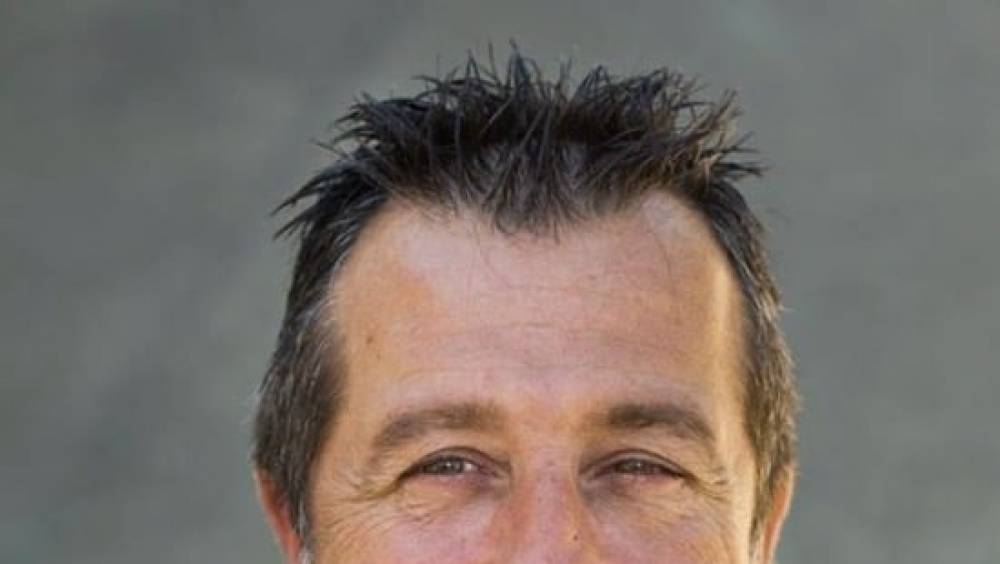 bernard chaussegros est eleve au grade dofficier de lordre national du merite