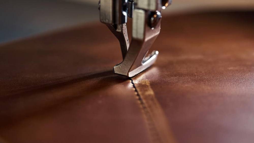 luxe le maroquinier algo va creer plus de 350 emplois dans laude