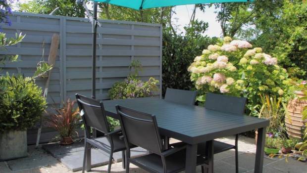 pousse un paysagiste qui voit grand