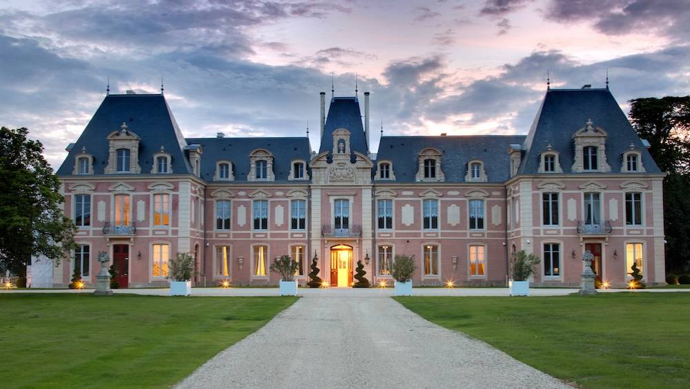 zaya younan le milliardaire qui transforme nos chateaux en hotels de luxe