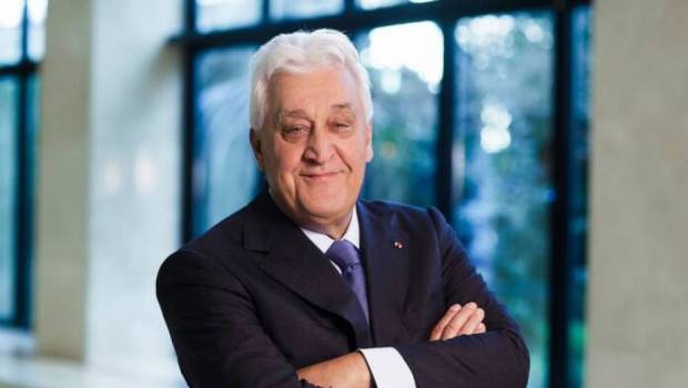 plastic omnium soffre le geant indien varroc lighting systems contre 600m