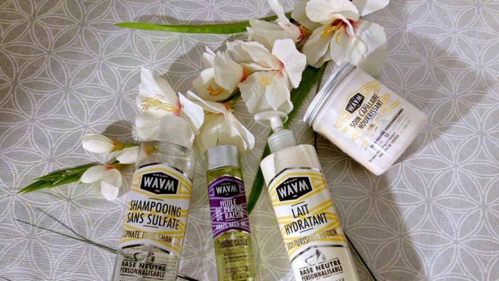 waam cosmetics leve 5 me pour ses produits de beaute naturelle