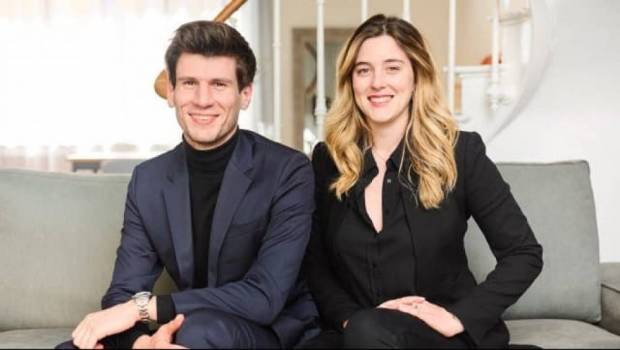 pier auge un jeune couple pour se refaire une beaute