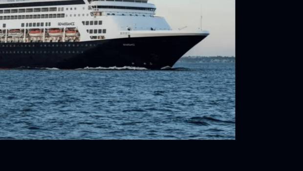 le paquebot renaissance symbole du renouveau des croisieres a la francaise