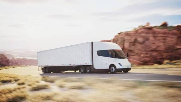 tesla le camion xxl delon musk fait peur a leurope