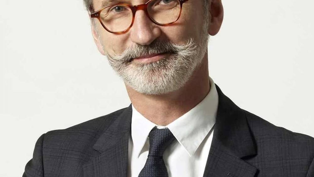 longchamp le maroquinier familial qui tient tete a louis vuitton