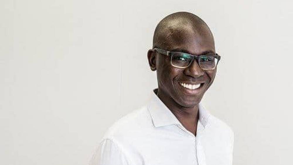 amath tounkara assurance friday le modele 100 numerique est tres loin de negliger le contact humain
