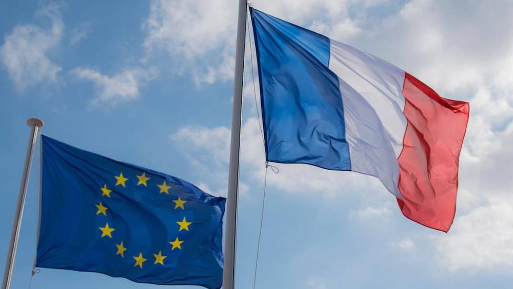 drapeau europeen sur les frontons de nos mairies et si cetait inconstitutionnel