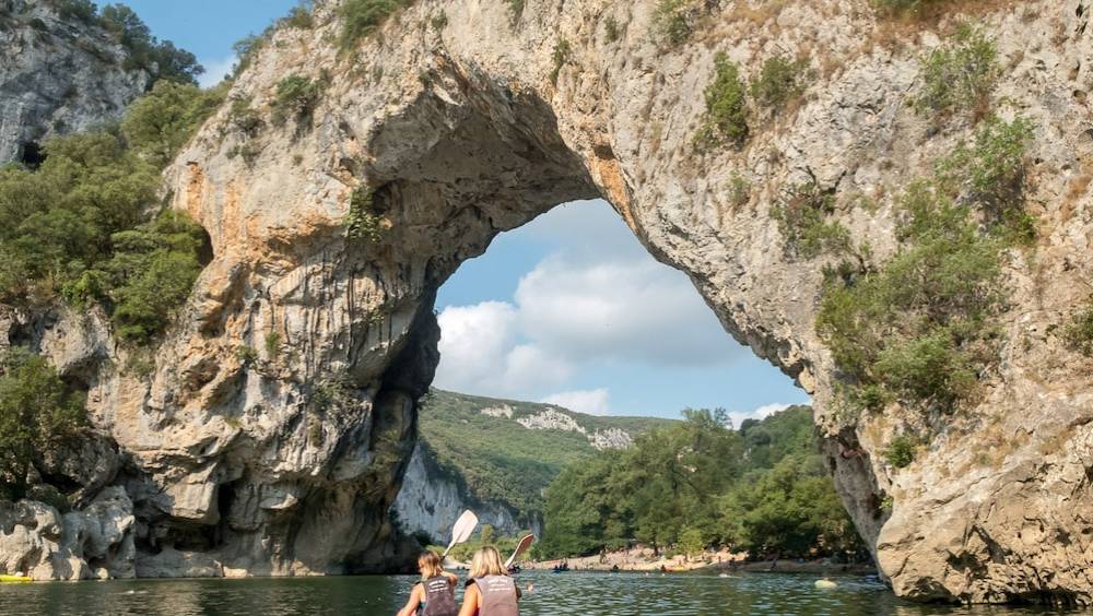 gorges de lardeche pont darc un territoire qui donne sens a vos evenements