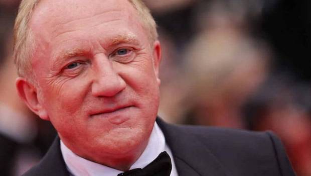 luxe kering acquiert 30 de valentino pour 17 milliard deuros