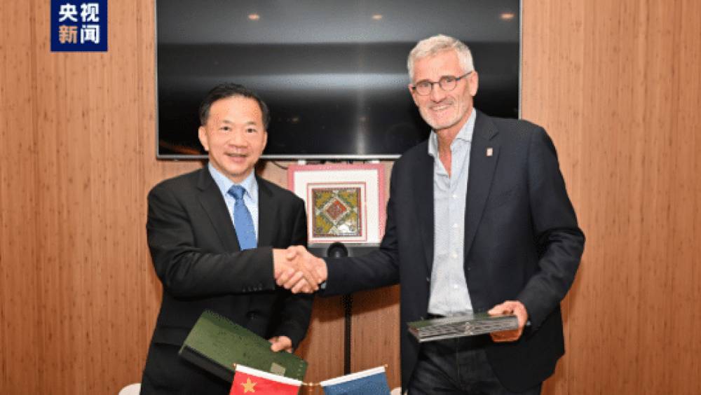 china media group et la federation francaise de tennis signent un protocole de cooperation