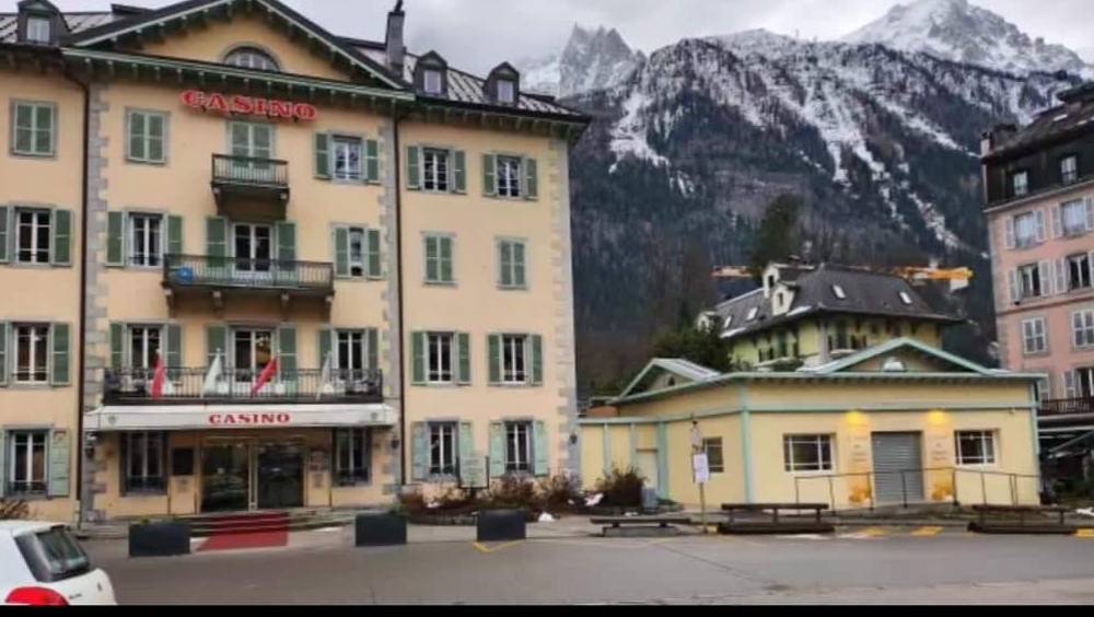 la table du mois le royal a chamonix mont blanc retrouve son eclat