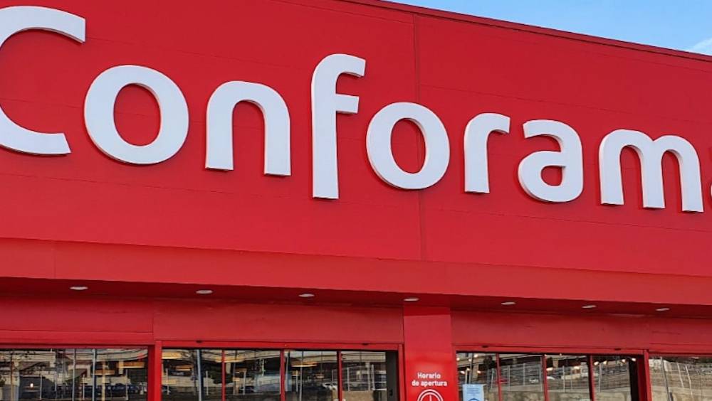 lenseigne conforama relance son developpement en franchise