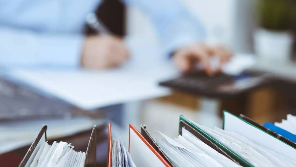 desserrer le carcan administratif qui etouffe nos entreprises