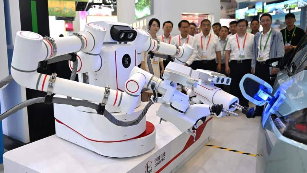 ouverture de la quatrieme exposition internationale des produits de consommation de chine