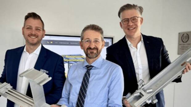 caillau adiwatt accelere dans le solaire