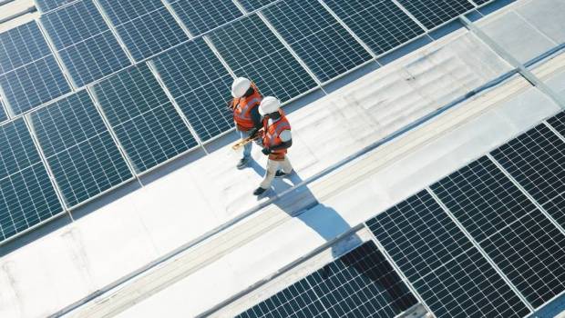 lindustrie photovoltaique chinoise bat des records au premier semestre de cette annee