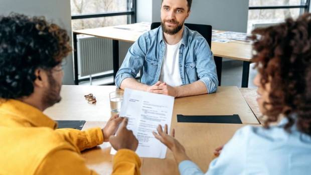 recruter son premier salarie quelles etapes et quel cout